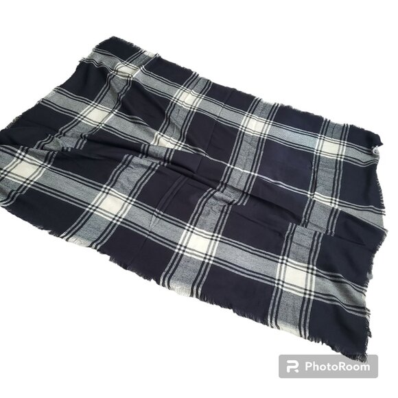 Marine Layer windowpane womens square scarf black/white sz 57x57 approximate new - Picture 4 of 5
